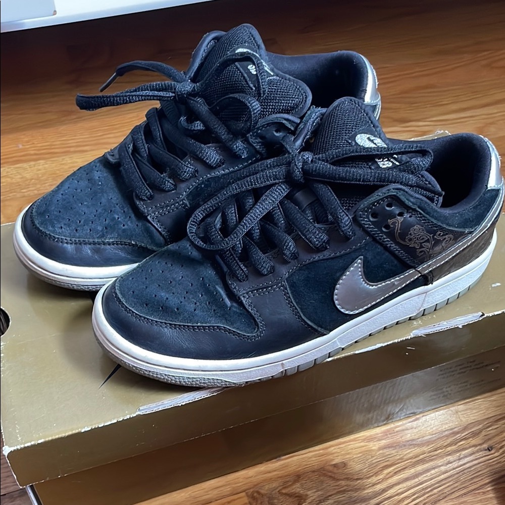 Nike SB Takashi 2’s boys size 6
